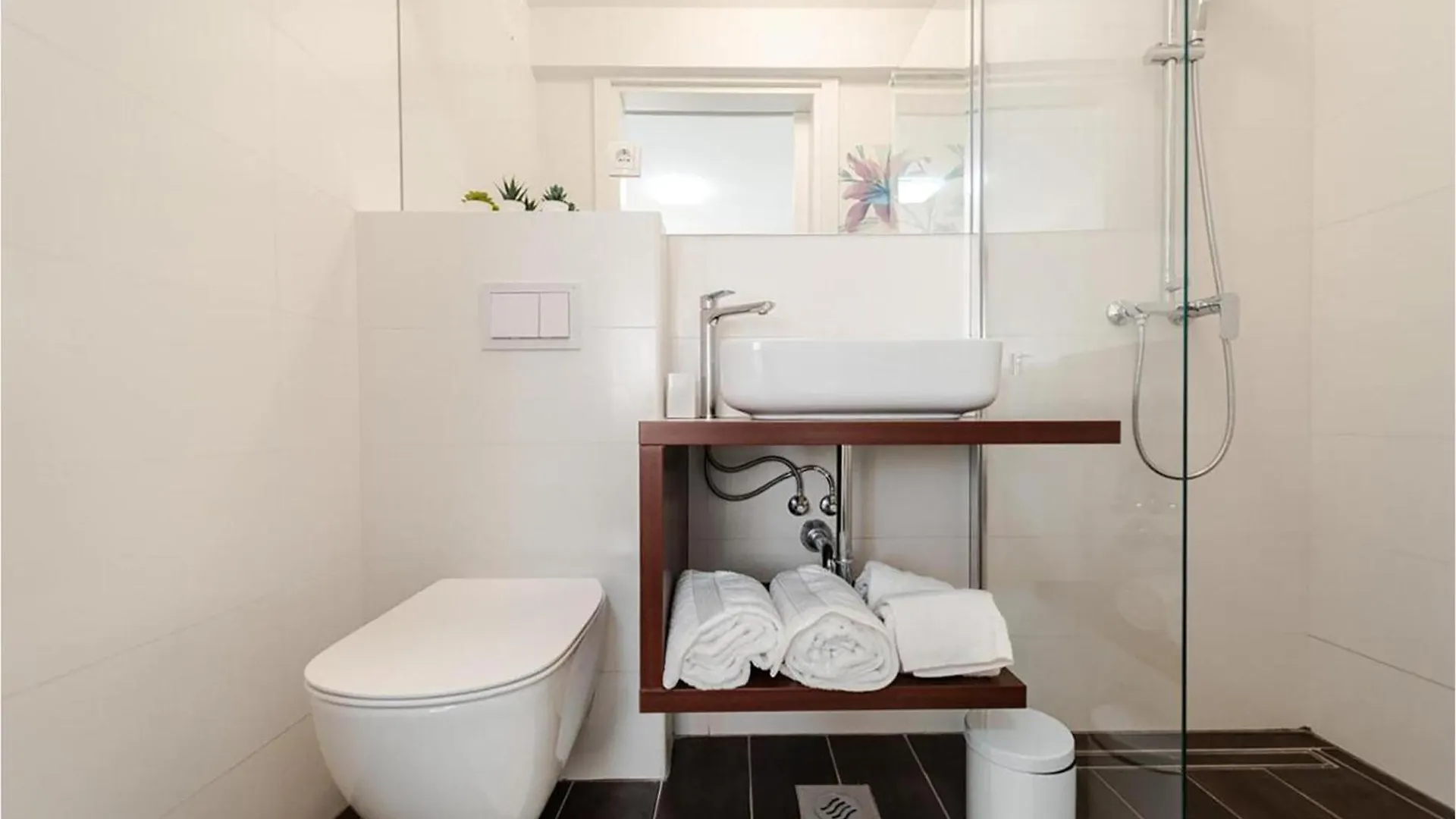 3 Bedroom Stunning Home In Tkon Holiday home